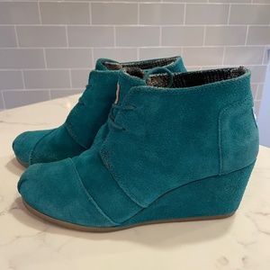 TOMS Desert Wedge Bootie in Limited Edition Lake Green